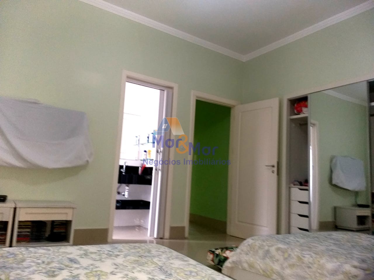 Apartamento-4-dormitorios-Pitangueiras