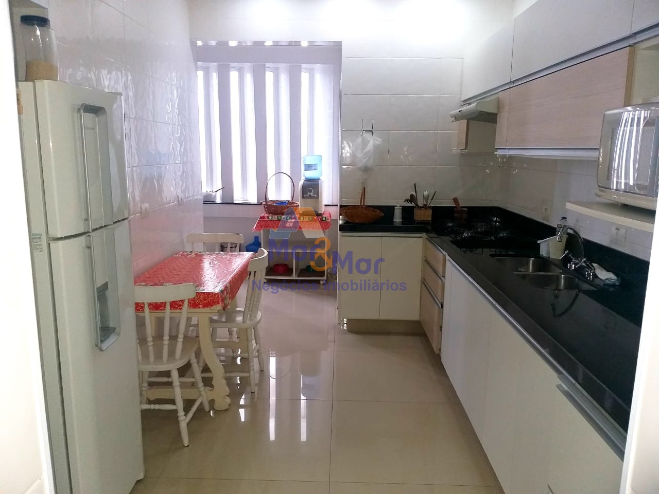 Apartamento-4-dormitorios-Pitangueiras