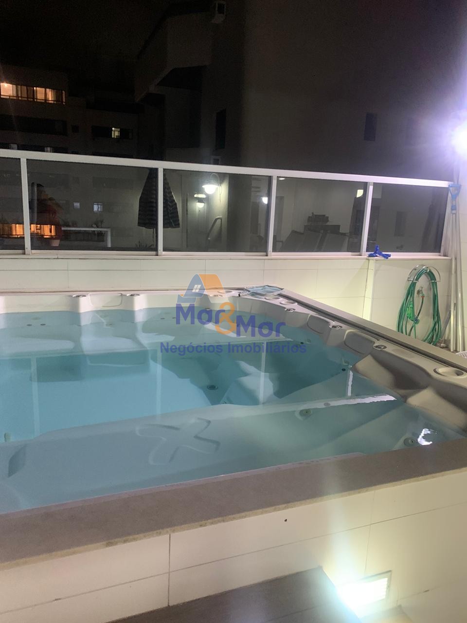 Cobertura em  GUARUJÁ - SP