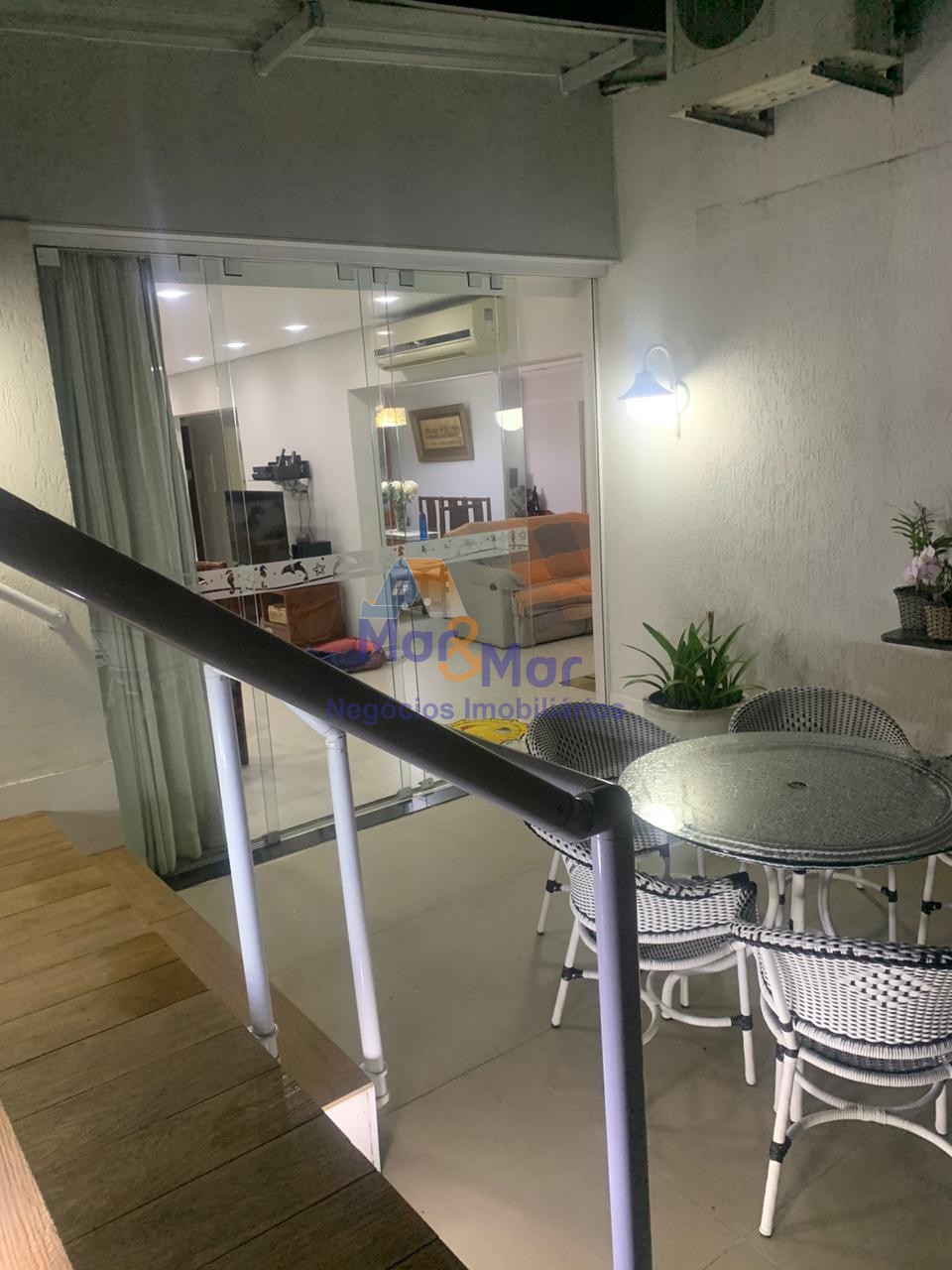 Cobertura em  GUARUJÁ - SP