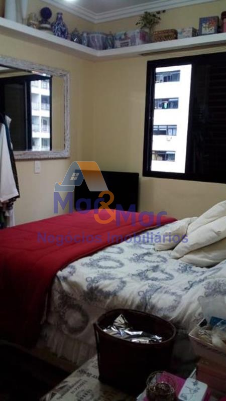 Apartamento na Praia das Pitangueiras, Guarujá - SP