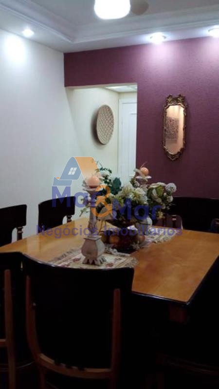 Apartamento na Praia das Pitangueiras, Guarujá - SP