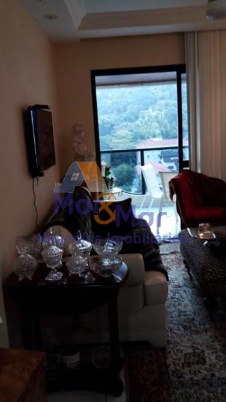 Apartamento na Praia das Pitangueiras, Guarujá - SP