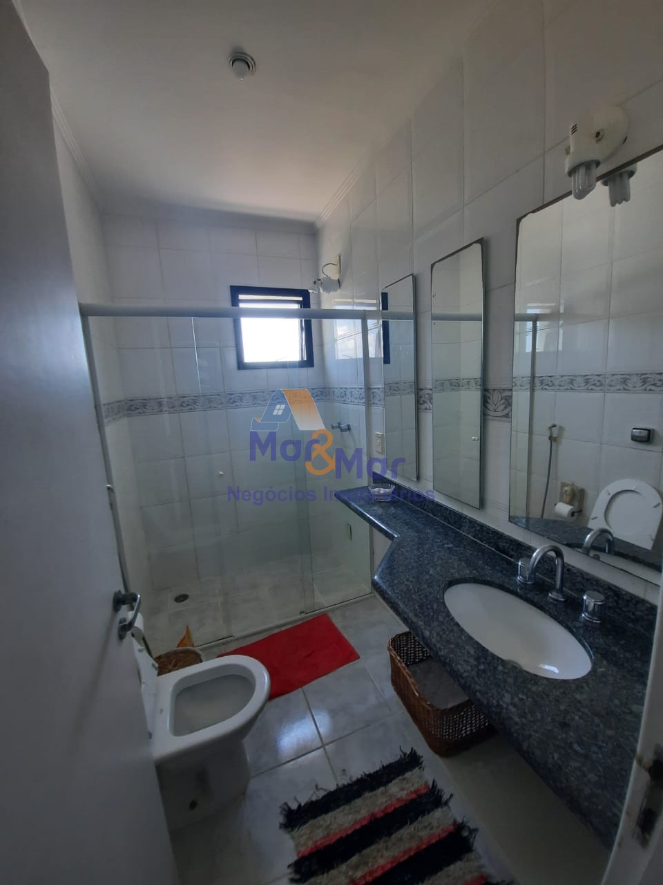 Apartamento-4-dormitorios-Pitangueiras