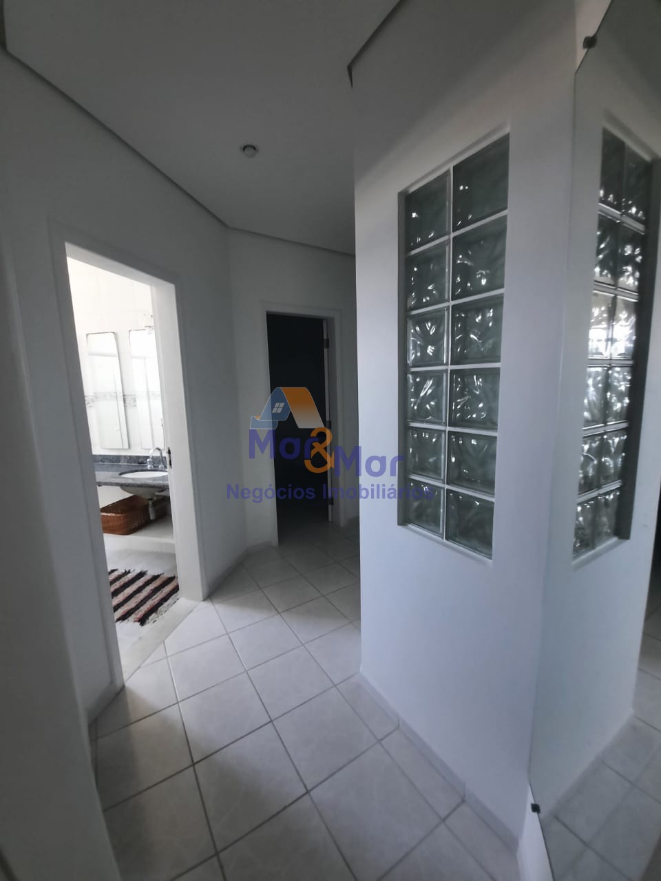 Apartamento-4-dormitorios-Pitangueiras