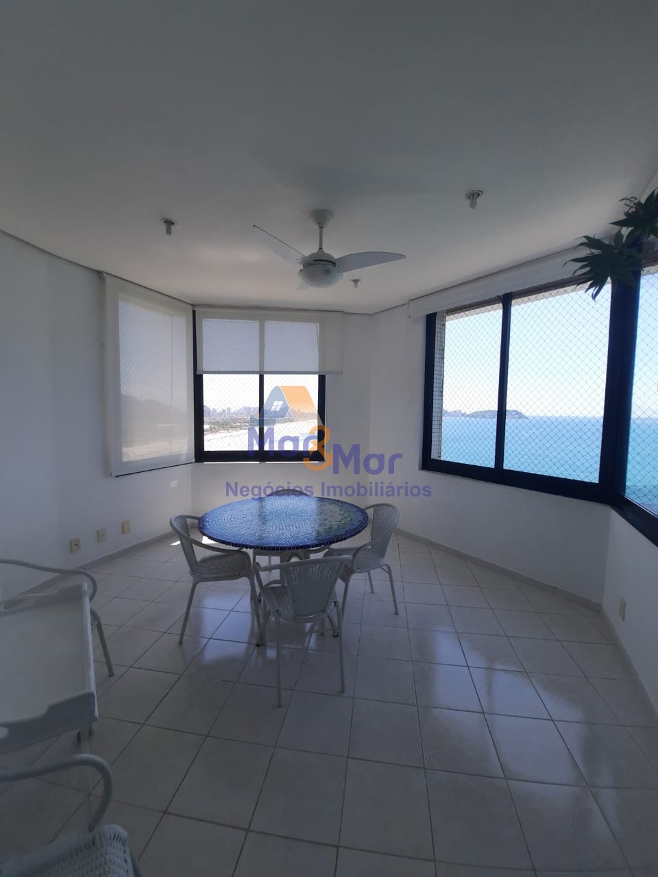 Apartamento-4-dormitorios-Pitangueiras