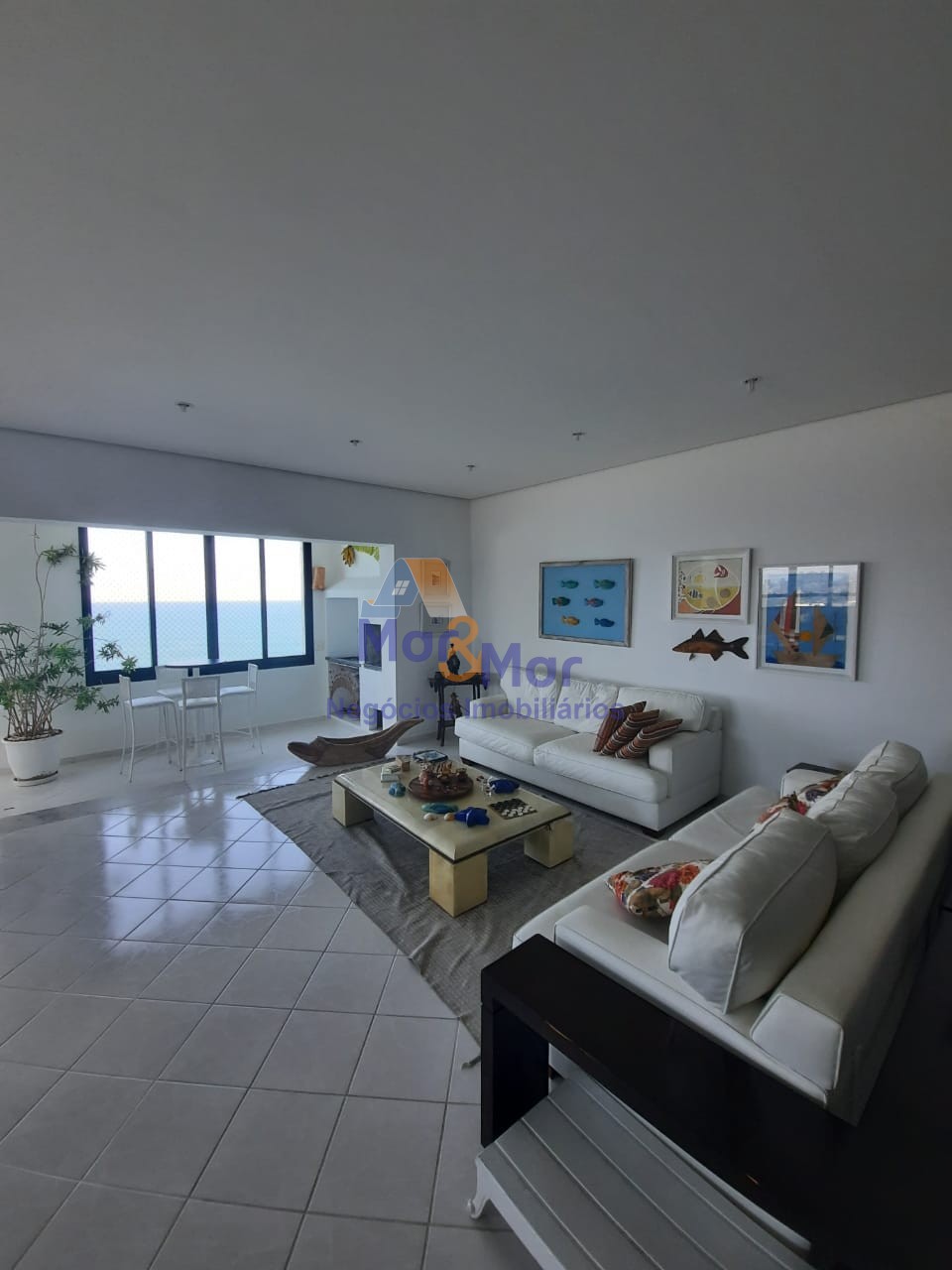 Apartamento-4-dormitorios-Pitangueiras