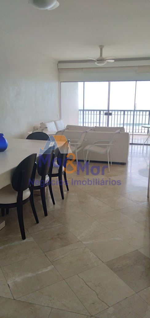 Apartamento Frente ao Mar nas Pitangueiras, Guarujá - SP