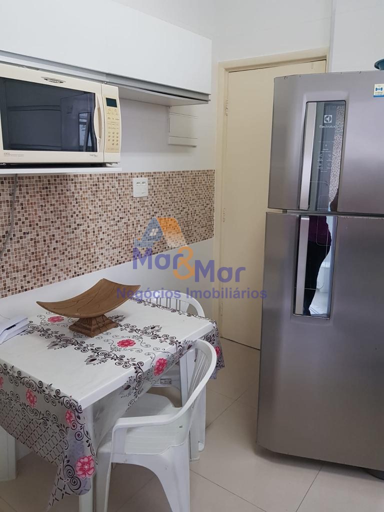 Apartamento na Praia das Pitangueiras, Guarujá - SP