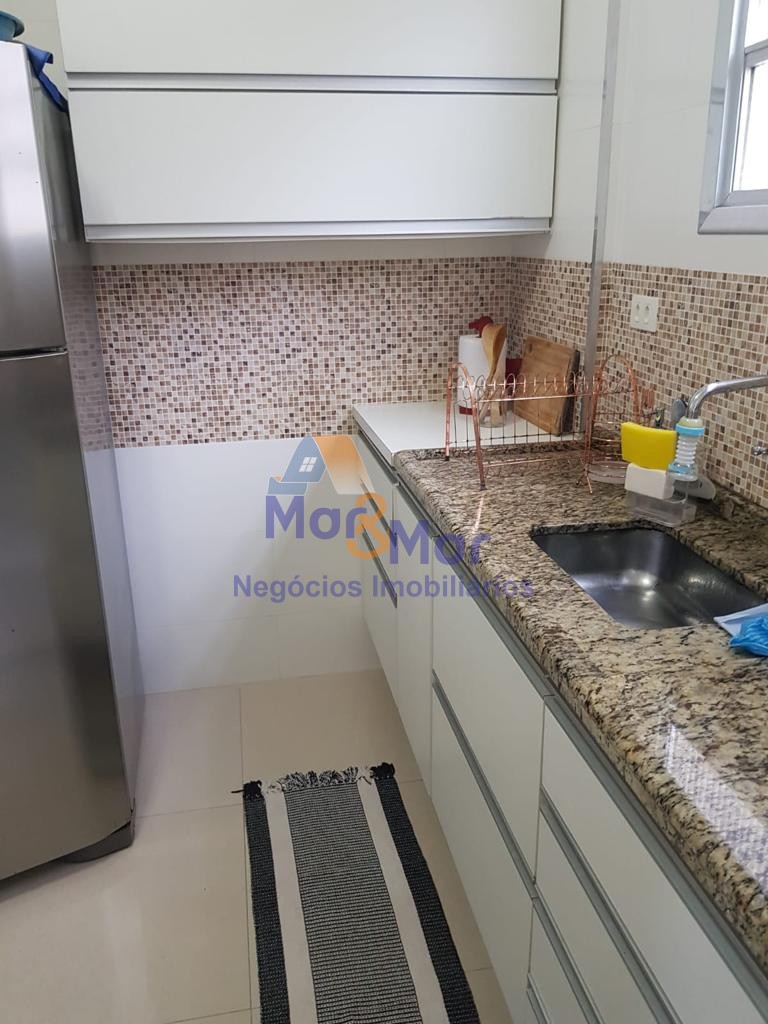 Apartamento na Praia das Pitangueiras, Guarujá - SP