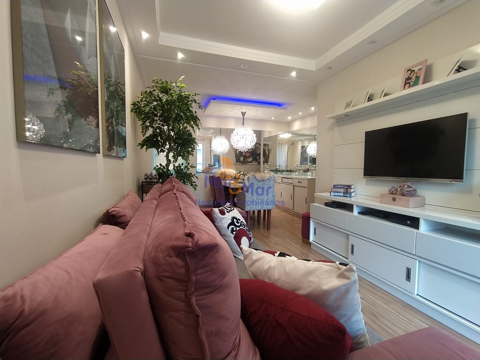 Apartamento na Praia das Astúrias, Guarujá - SP