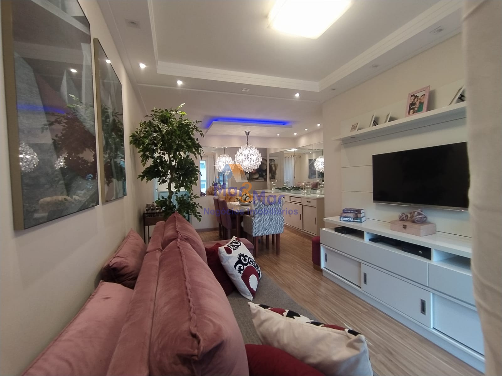 Apartamento na Praia das Astúrias, Guarujá - SP