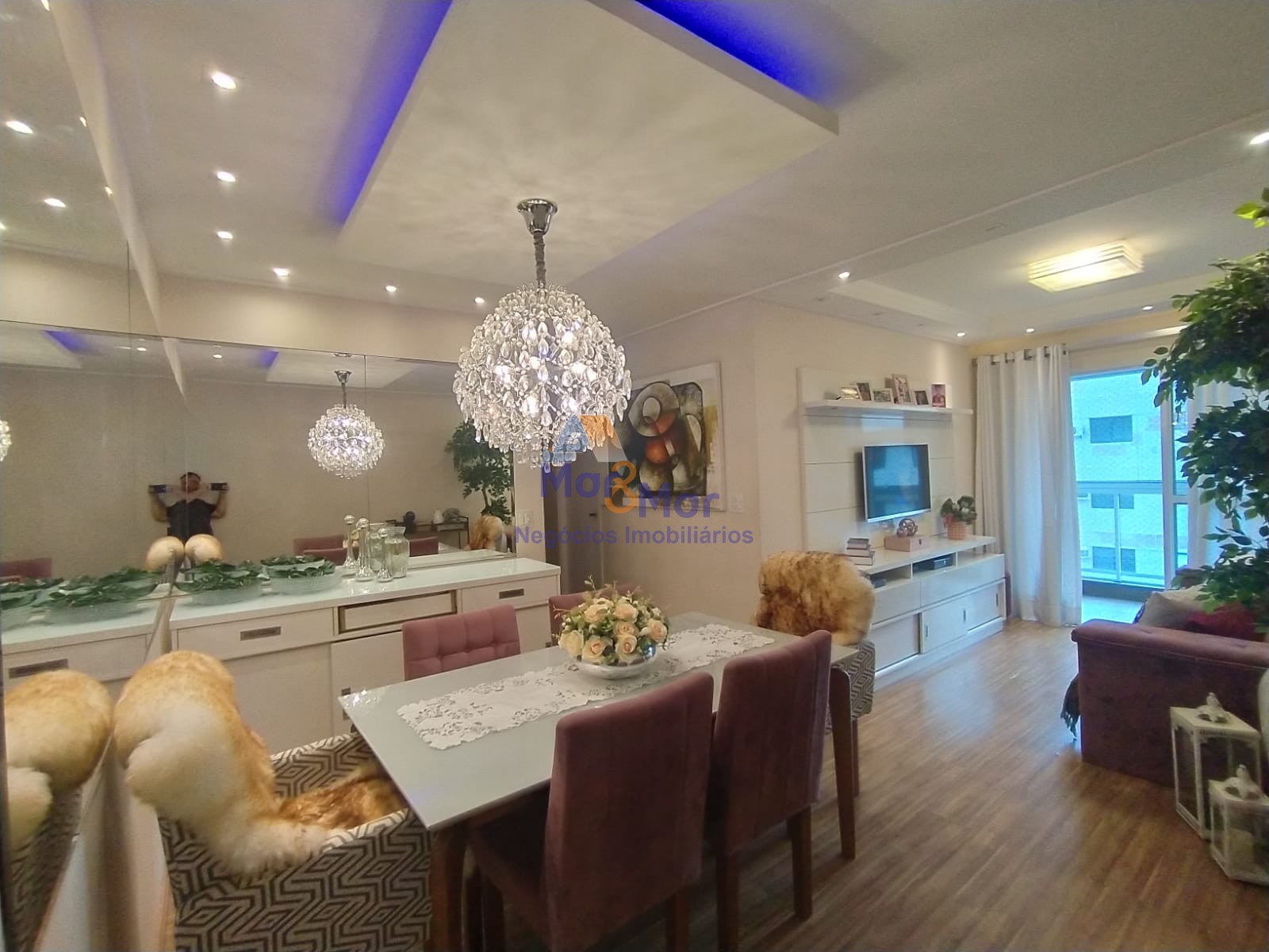 Apartamento na Praia das Astúrias, Guarujá - SP