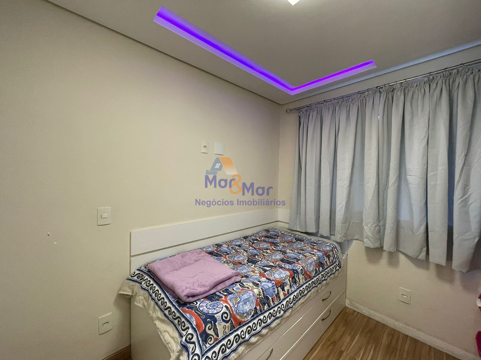 Apartamento na Praia das Astúrias, Guarujá - SP