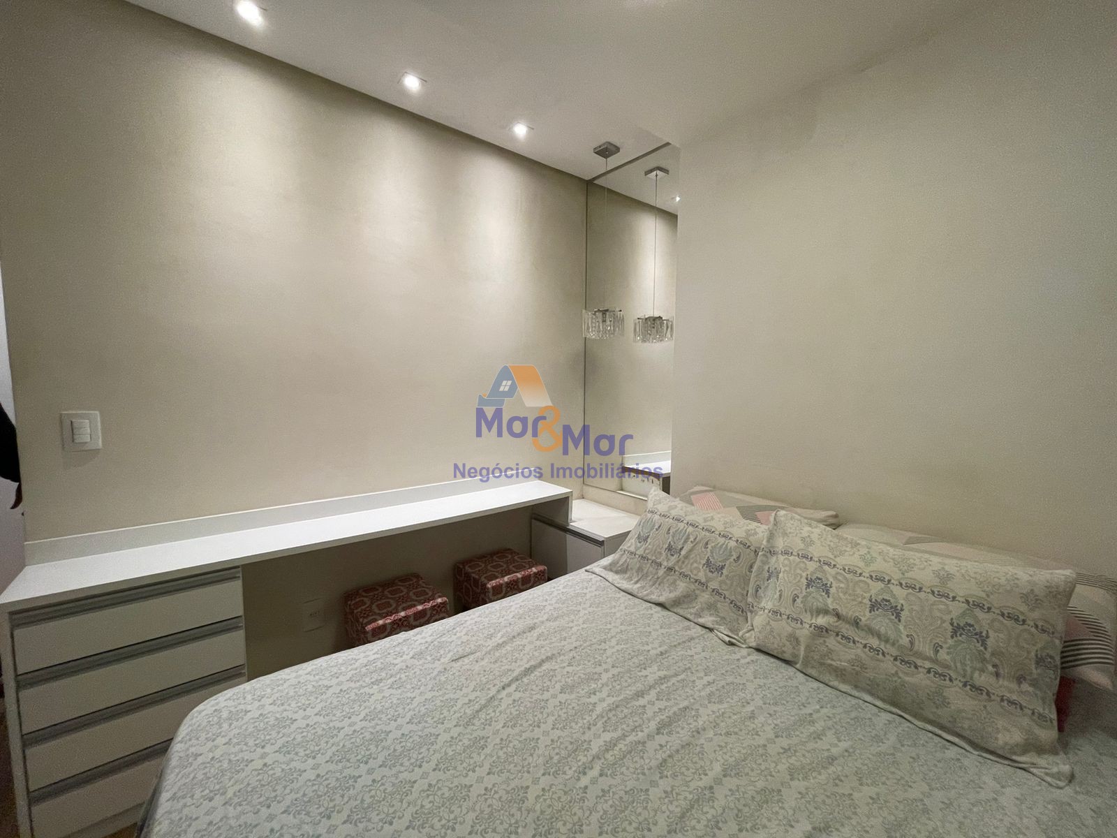 Apartamento na Praia das Astúrias, Guarujá - SP