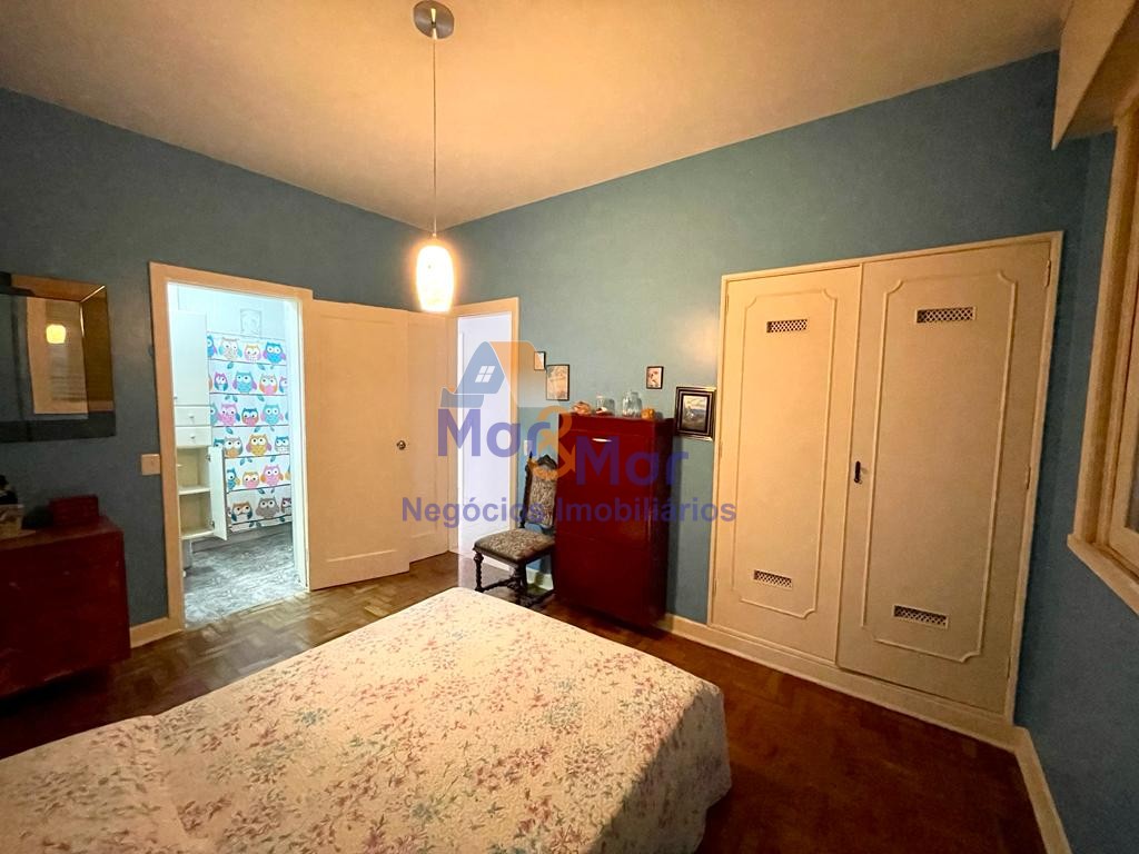 Apartamento na Praia das Pitangueiras, Guarujá - SP