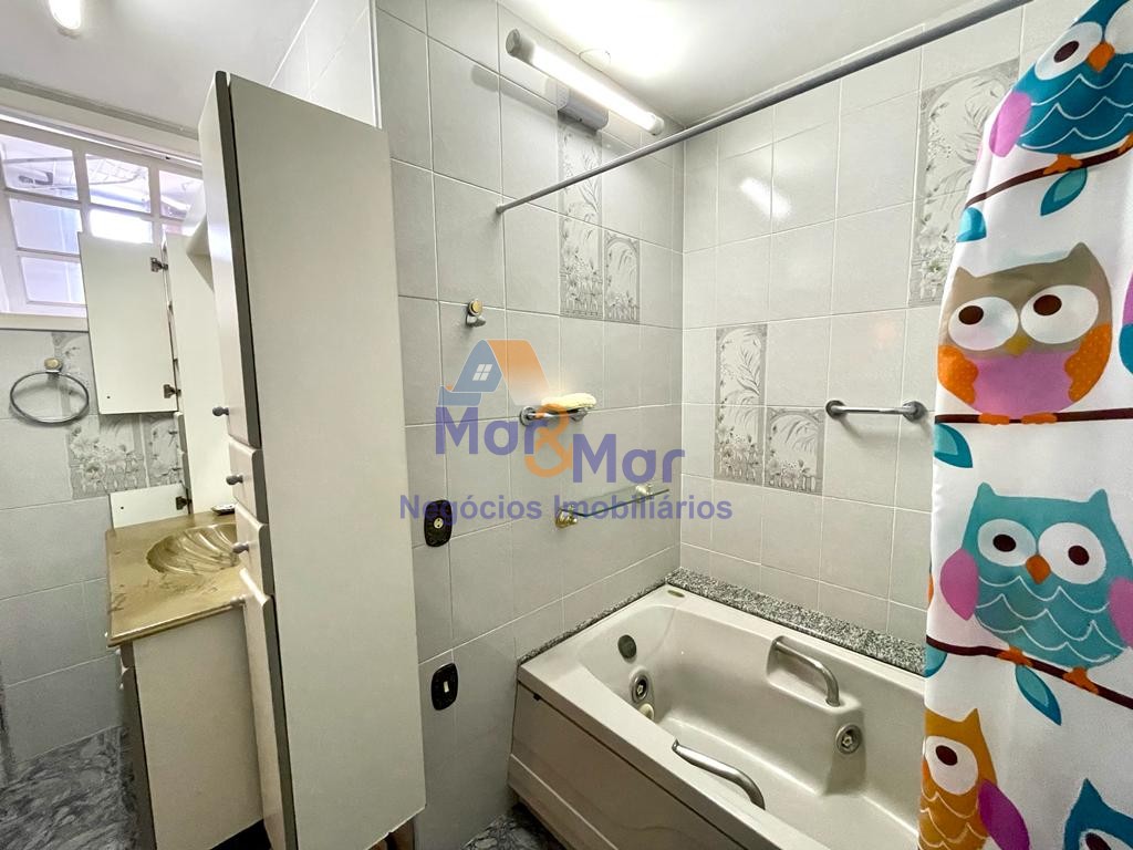Apartamento na Praia das Pitangueiras, Guarujá - SP