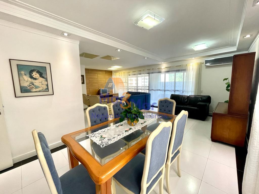Apartamento na Praia das Pitangueiras, Guarujá - SP