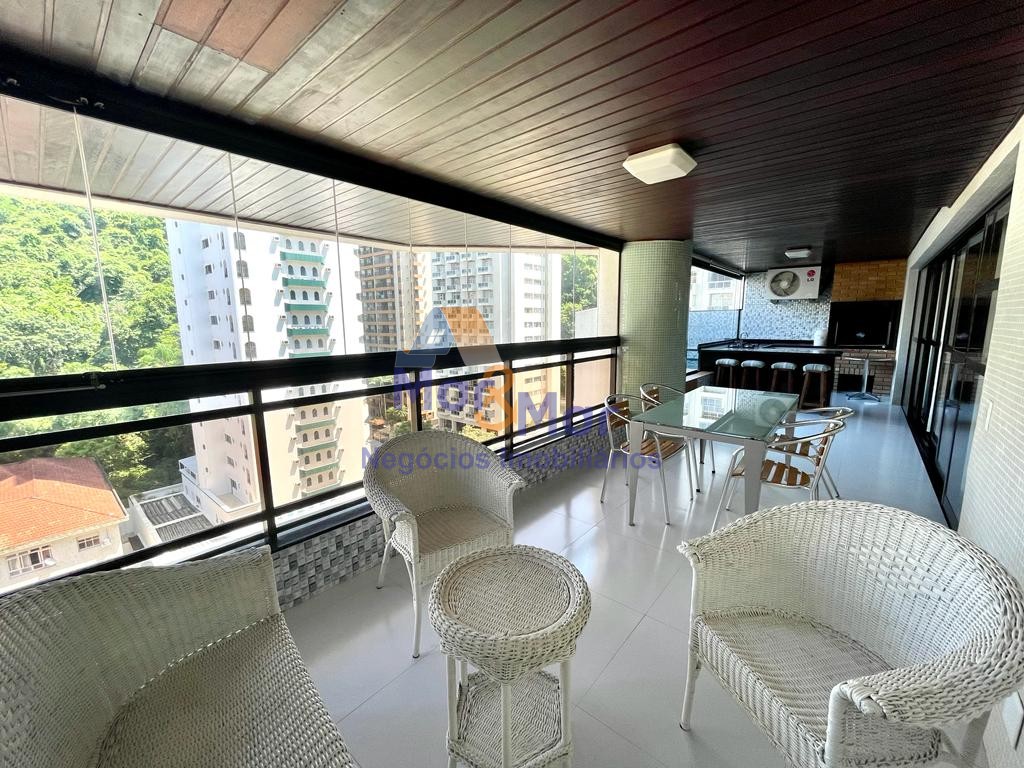 Apartamento na Praia das Pitangueiras, Guarujá - SP