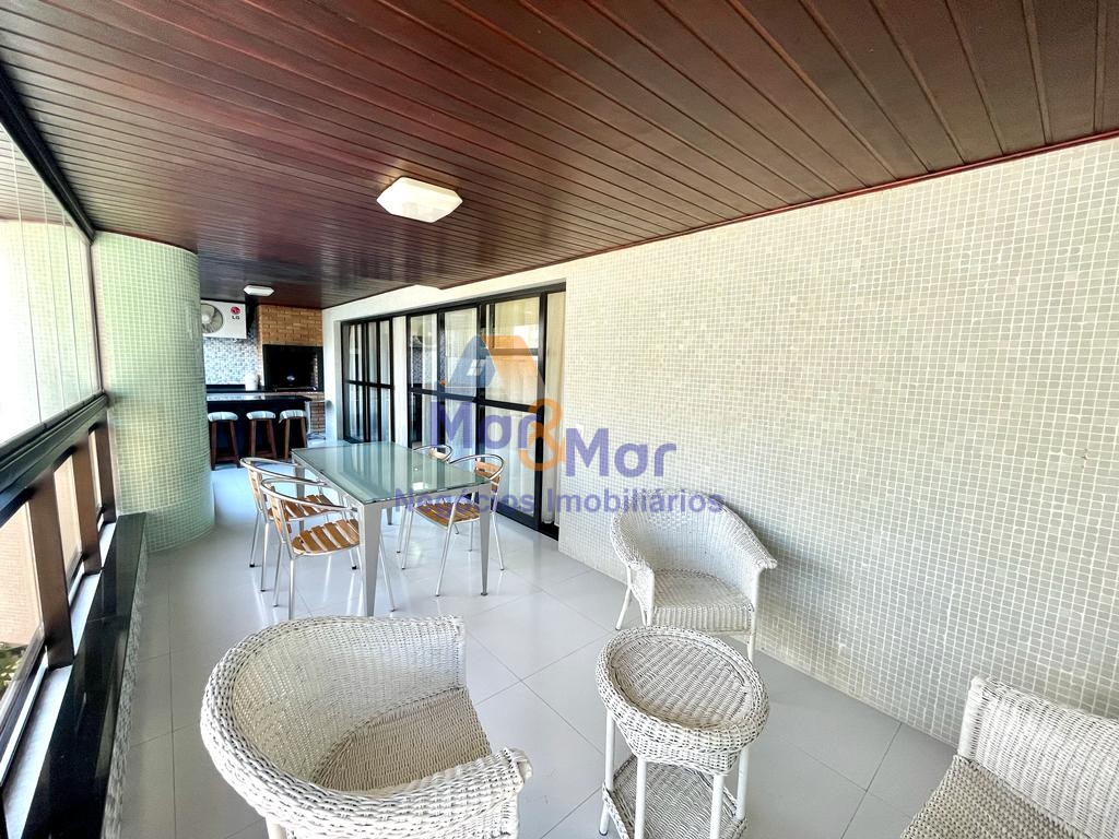 Apartamento na Praia das Pitangueiras, Guarujá - SP