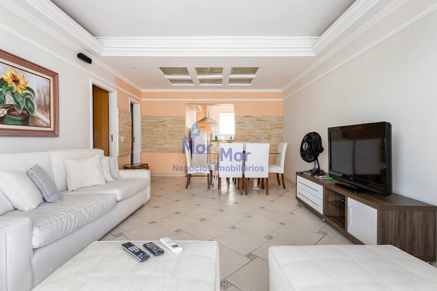 Apartamento na Praia das Pitangueiras, Guarujá - SP