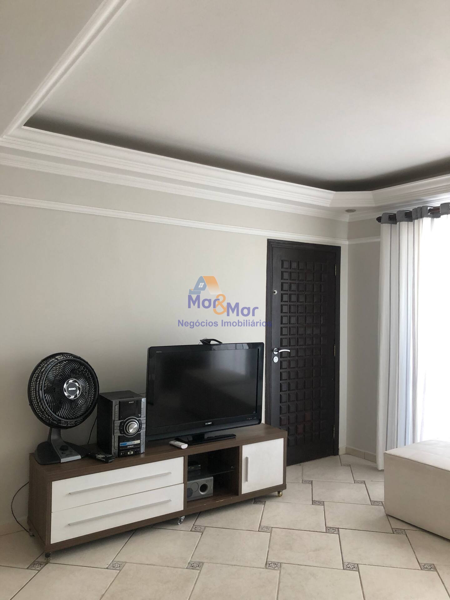 Apartamento na Praia das Pitangueiras, Guarujá - SP