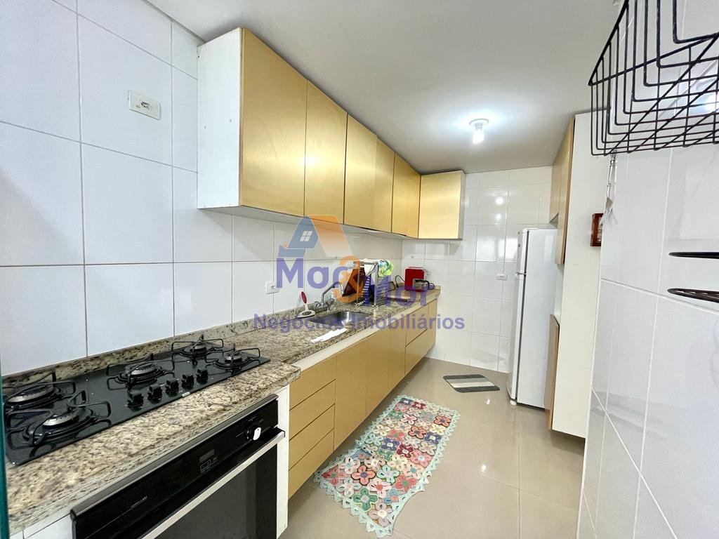 Apartamento na Praia das Pitangueiras, Guarujá - SP