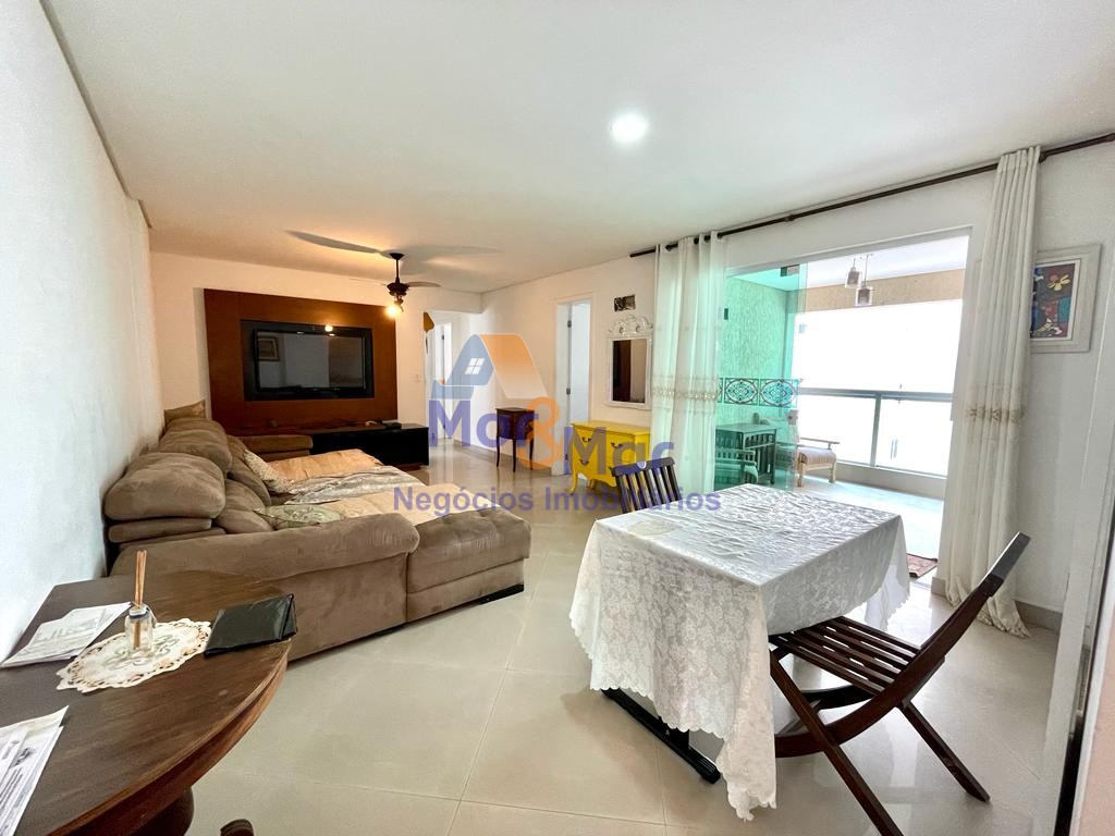 Apartamento na Praia das Pitangueiras, Guarujá - SP