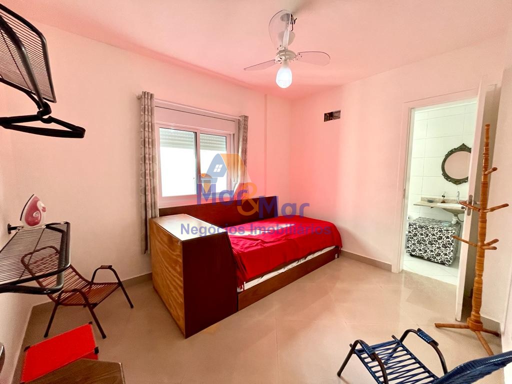 Apartamento na Praia das Pitangueiras, Guarujá - SP