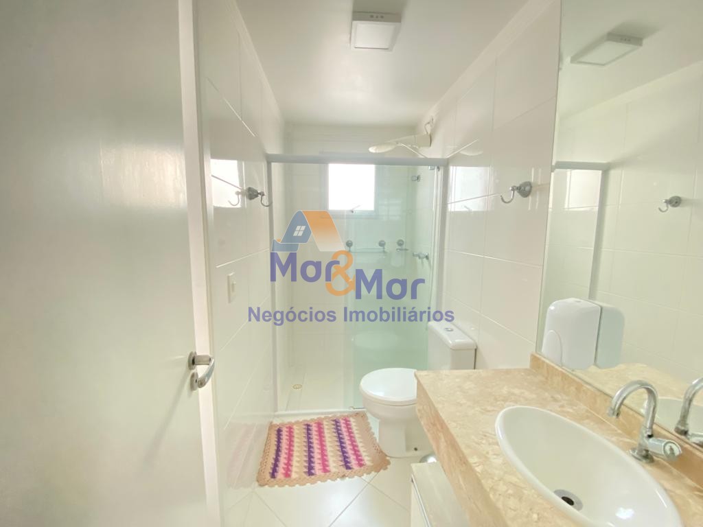 Apartamento na Praia das Pitangueiras, Guarujá - SP