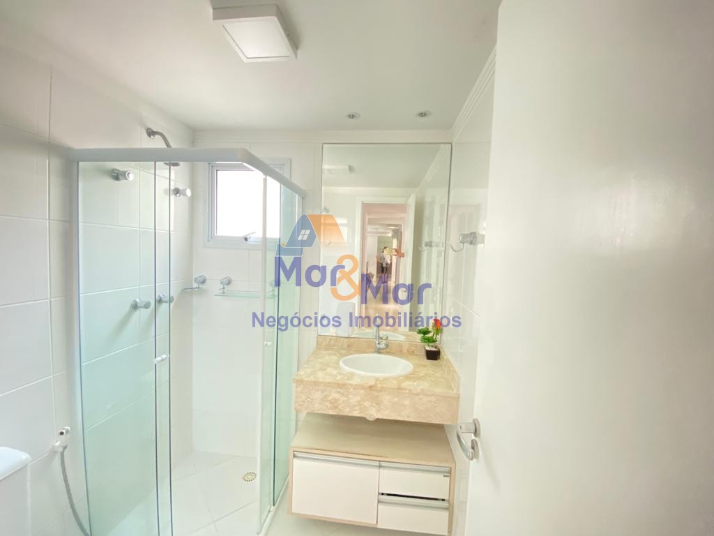 Apartamento na Praia das Pitangueiras, Guarujá - SP