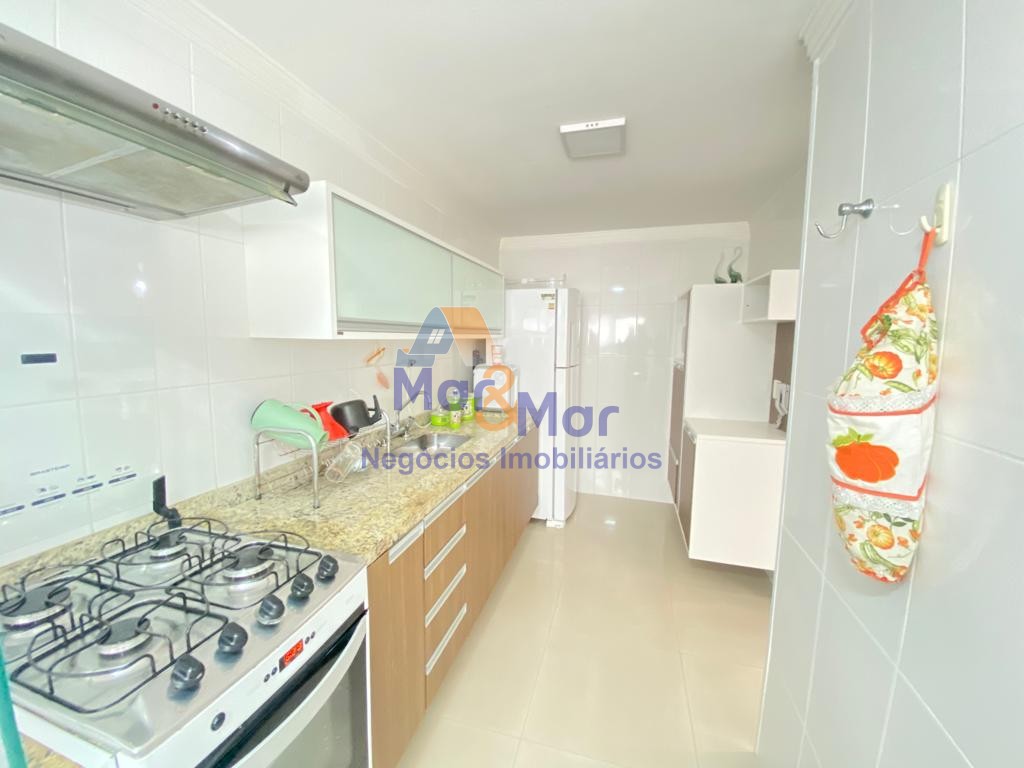 Apartamento na Praia das Pitangueiras, Guarujá - SP
