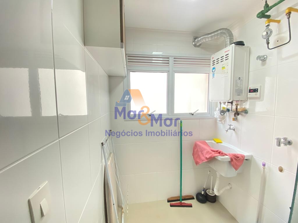 Apartamento na Praia das Pitangueiras, Guarujá - SP