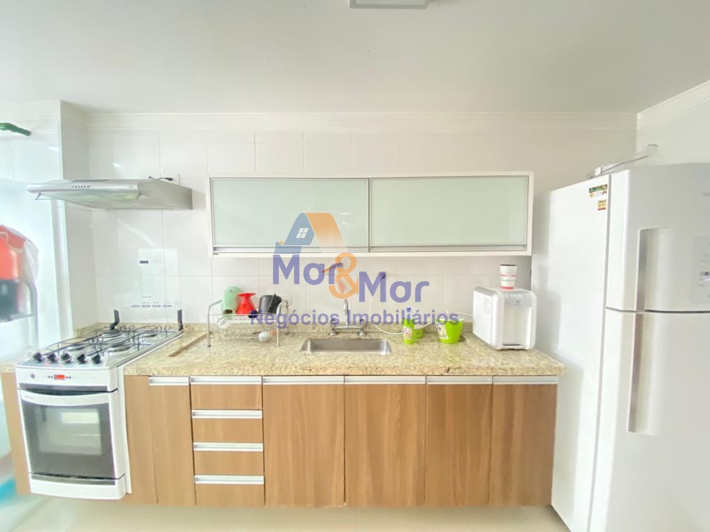 Apartamento na Praia das Pitangueiras, Guarujá - SP