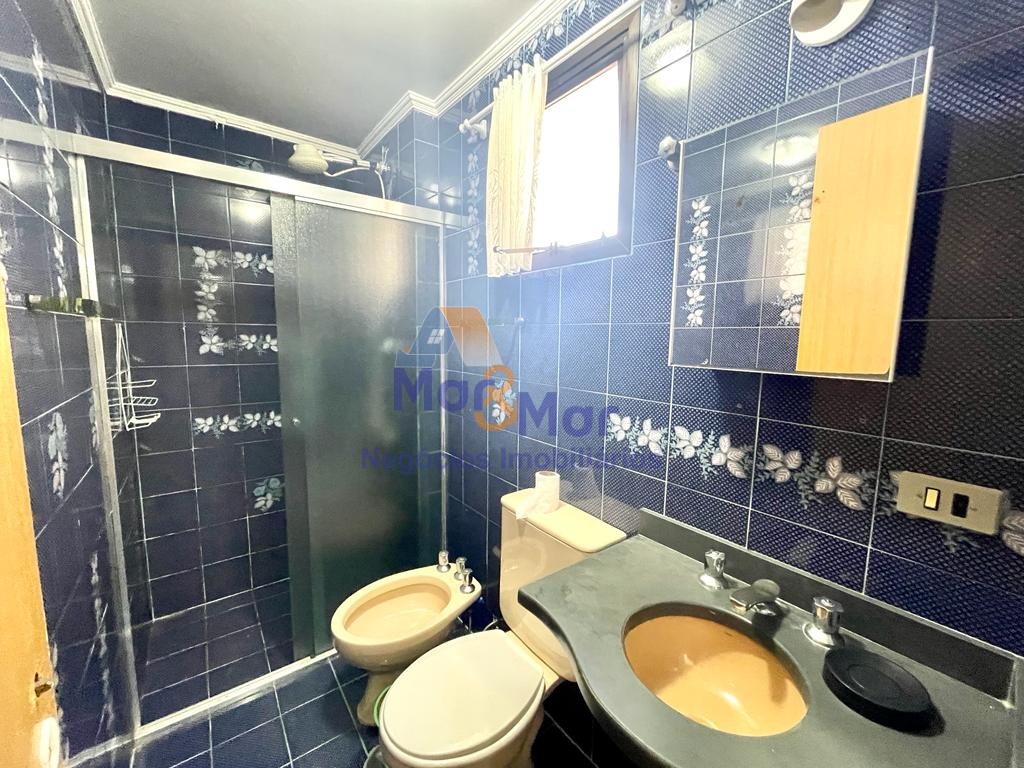 Apartamento na Praia da Enseada, Guarujá - SP