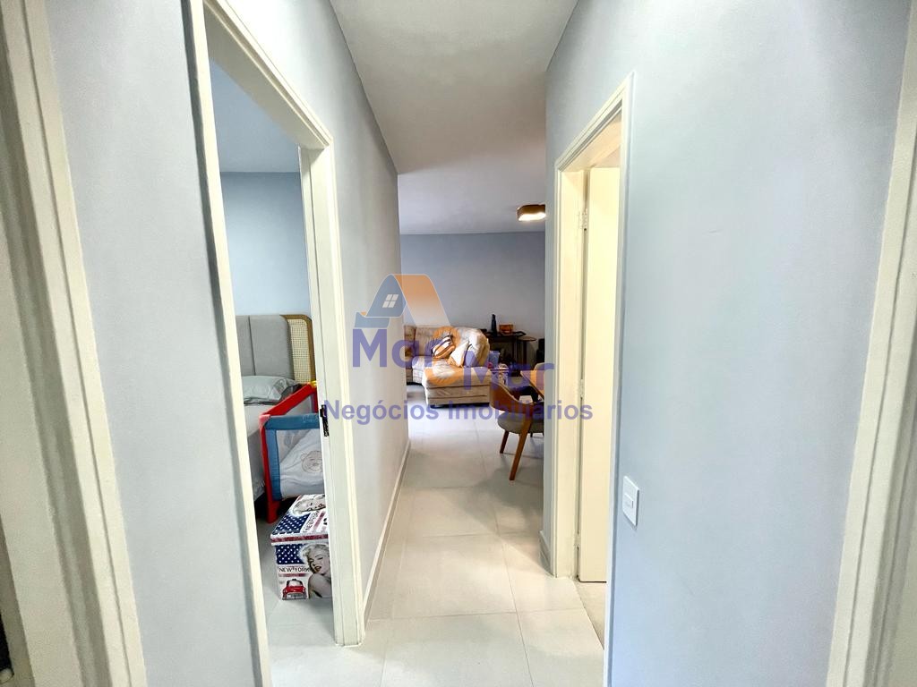 Apartamento na Praia das Pitangueiras, Guarujá - SP
