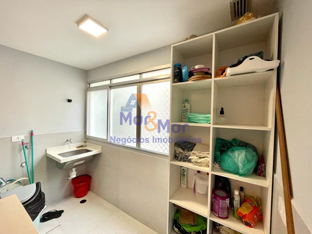 Apartamento na Praia das Pitangueiras, Guarujá - SP