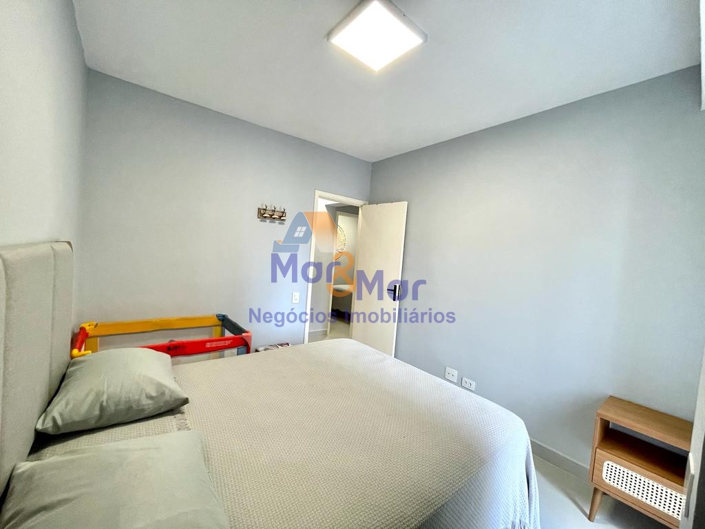 Apartamento na Praia das Pitangueiras, Guarujá - SP