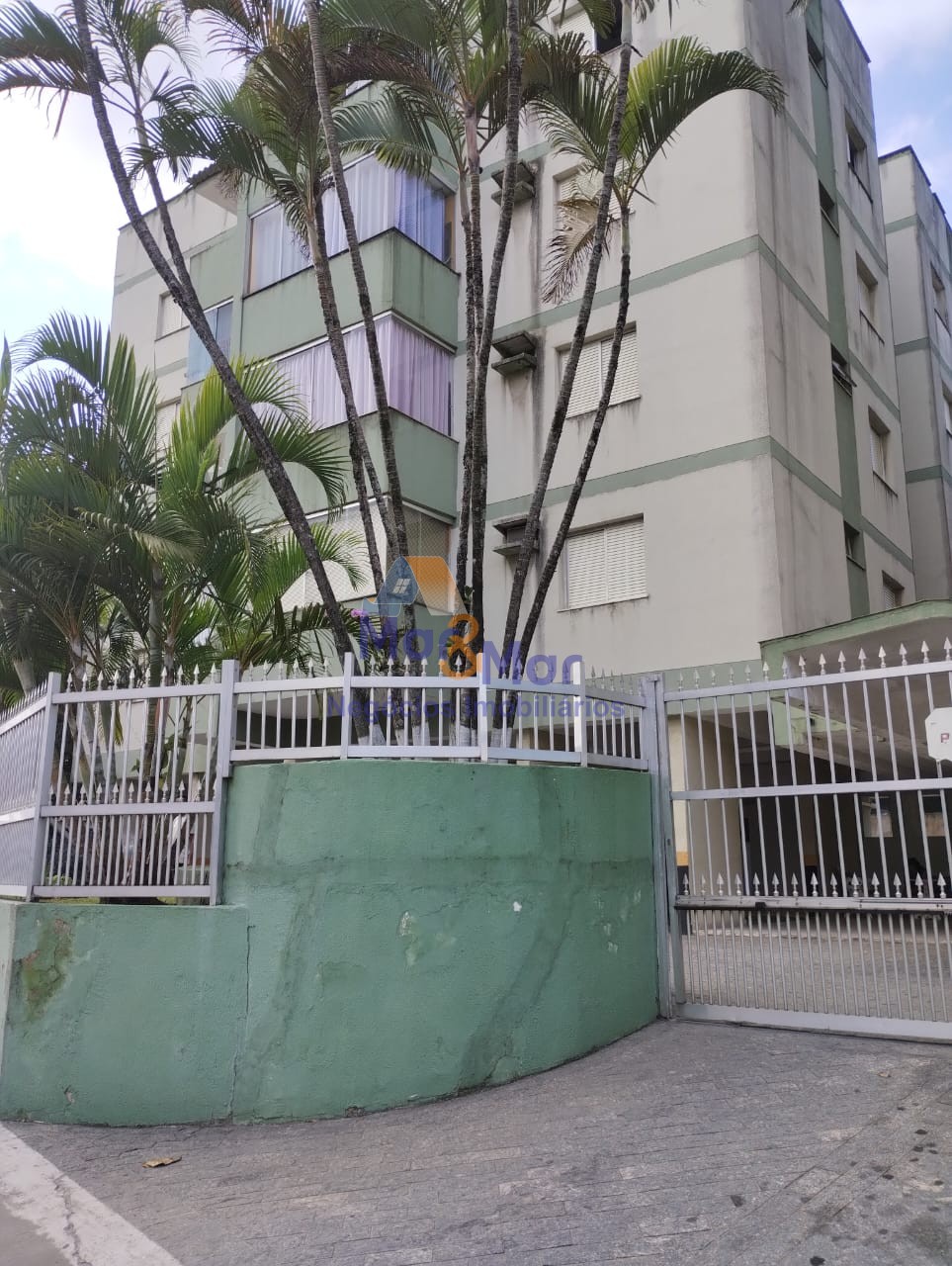 Apartamento na Praia da Enseada, Guarujá - SP