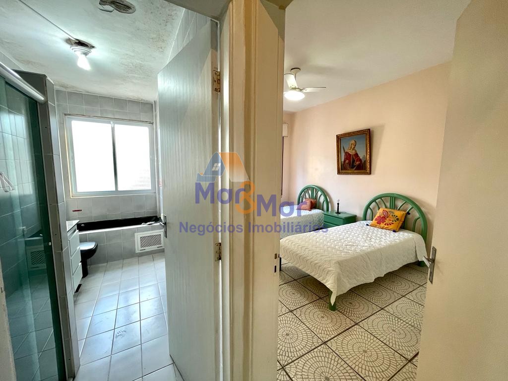 Apartamento na Praia das Pitangueiras, Guarujá - SP