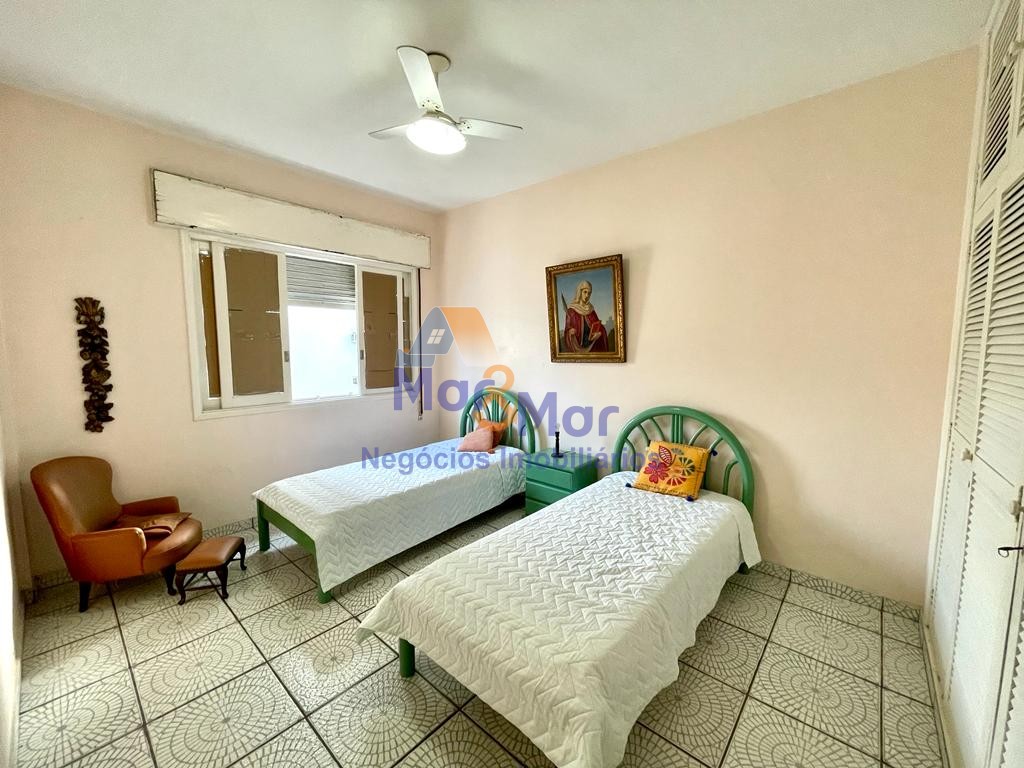 Apartamento na Praia das Pitangueiras, Guarujá - SP