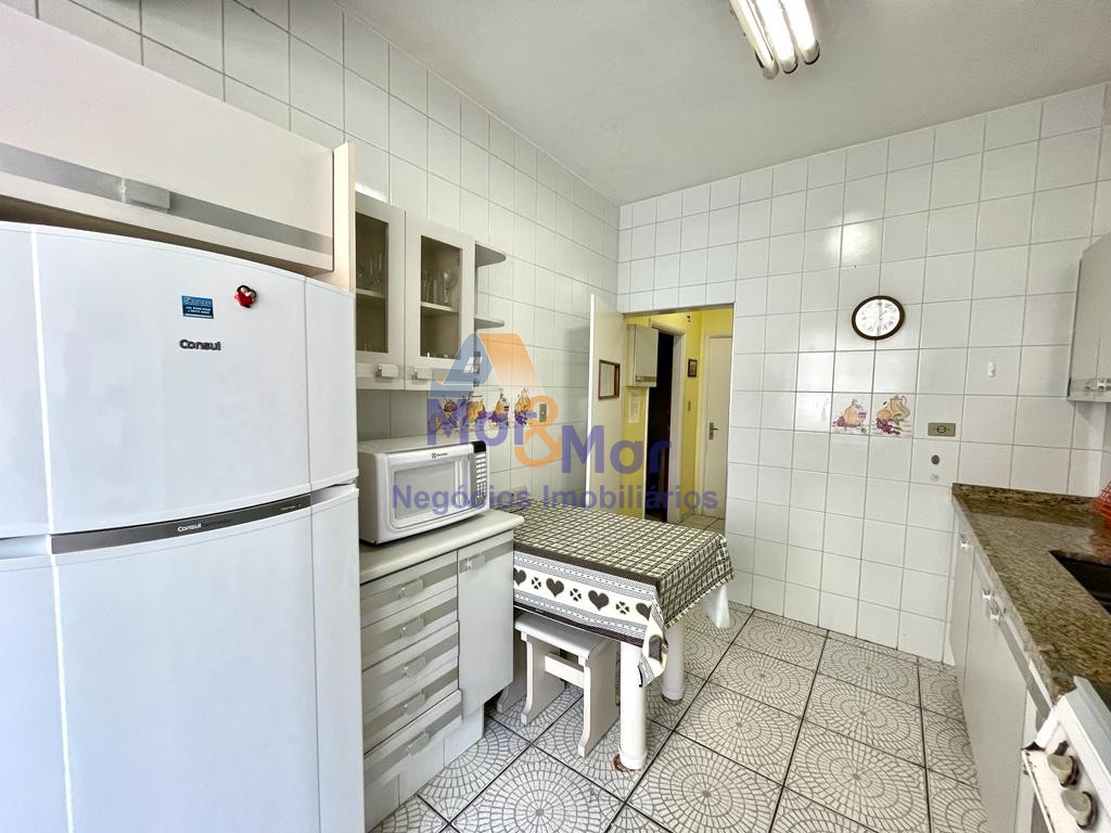 Apartamento na Praia das Pitangueiras, Guarujá - SP