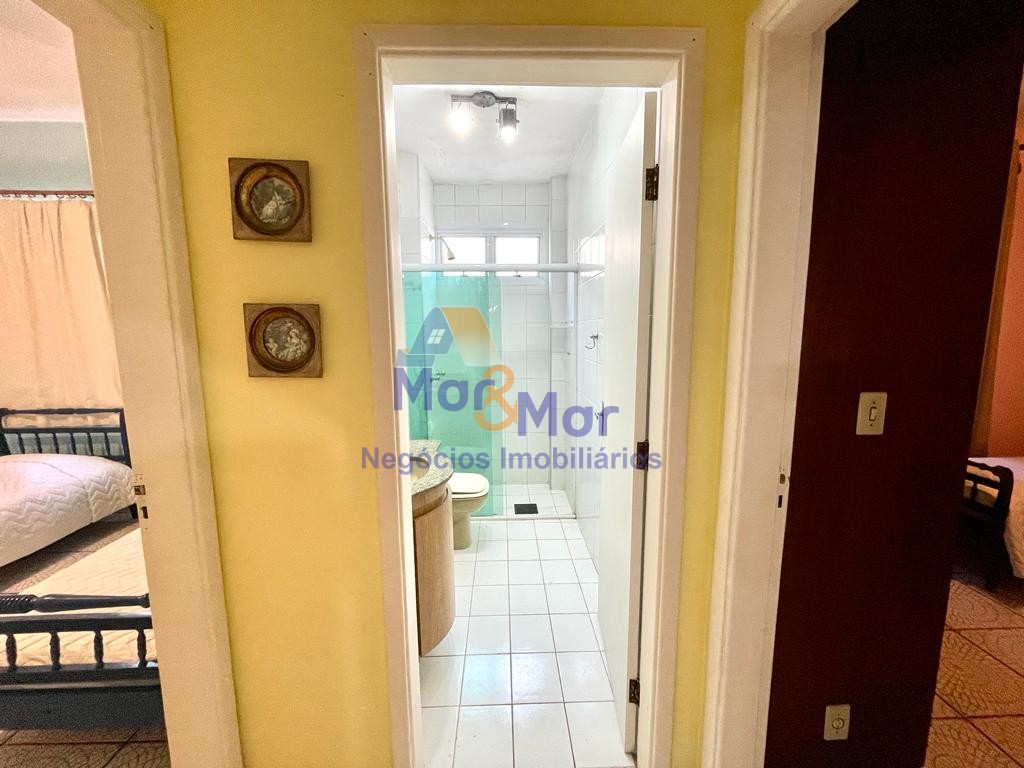 Apartamento na Praia das Pitangueiras, Guarujá - SP