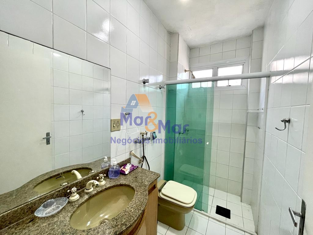 Apartamento na Praia das Pitangueiras, Guarujá - SP