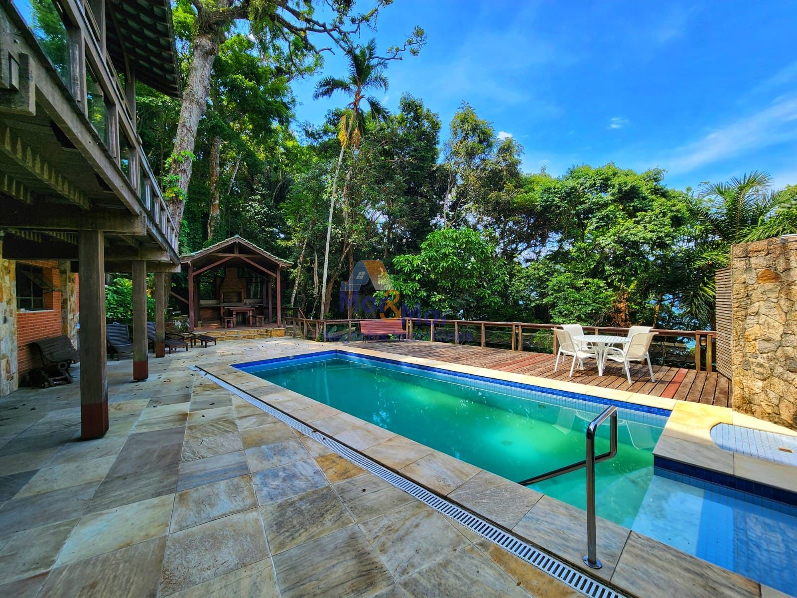 Casa em alvenaria GUARUJÁ - SP