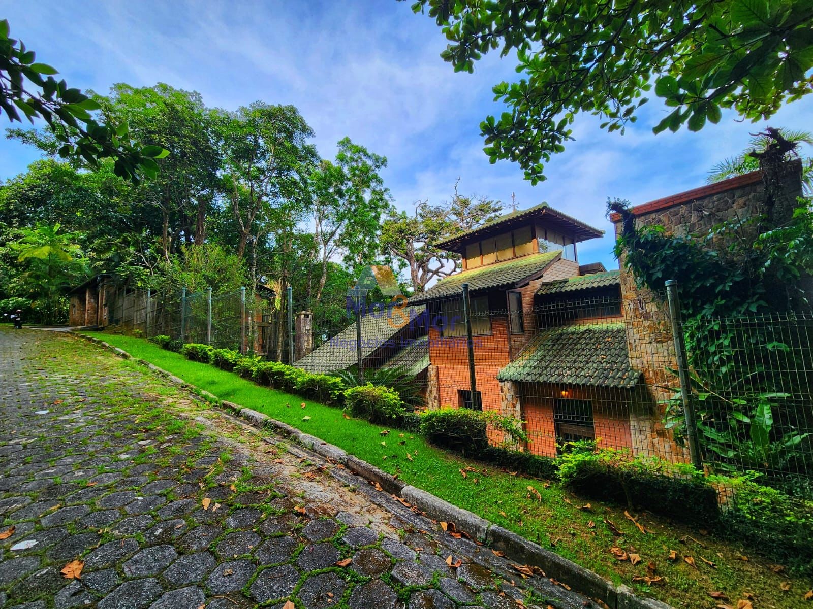 Casa em alvenaria GUARUJÁ - SP