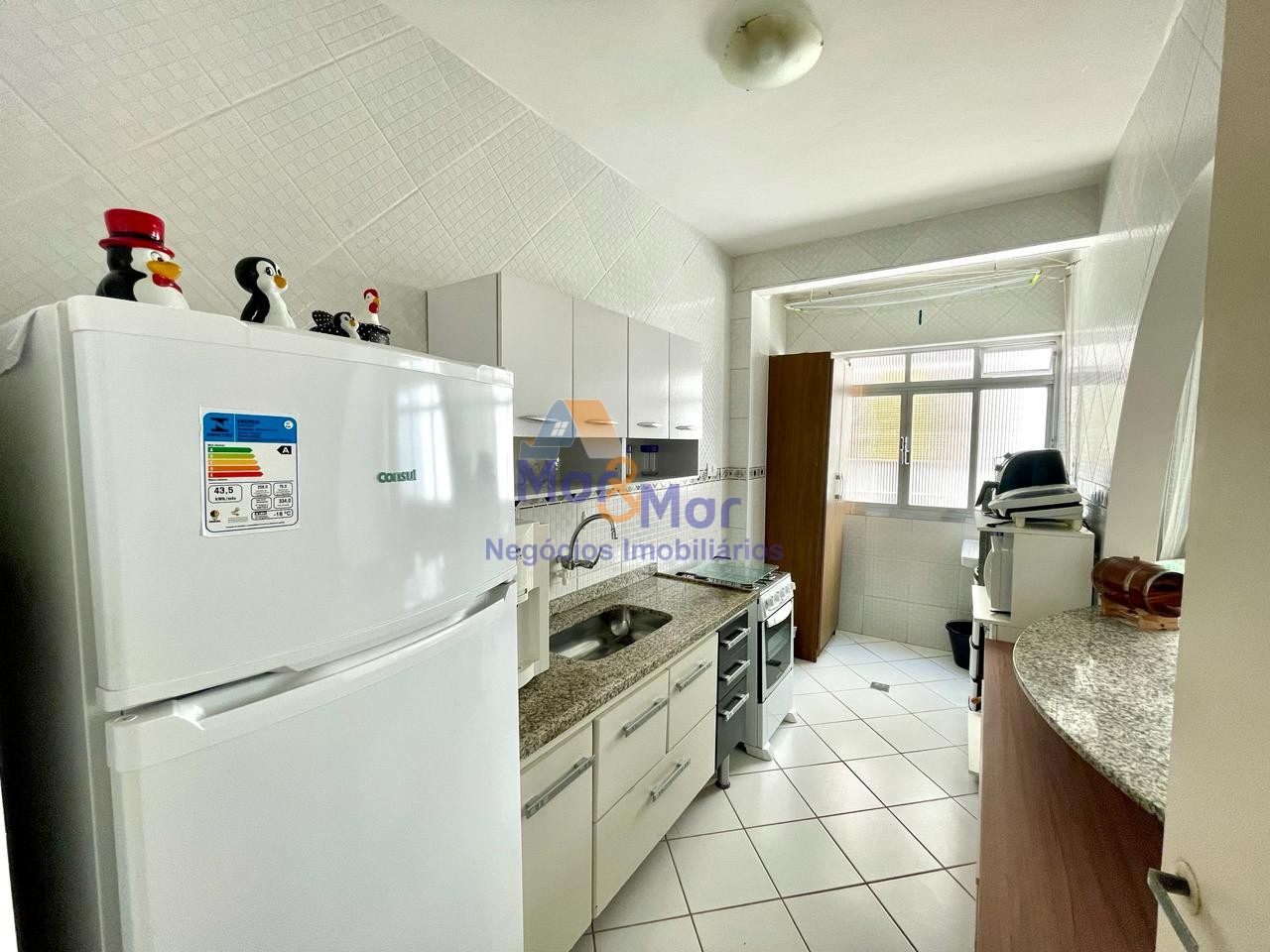 Apartamento na Praia das Pitangueiras, Guarujá - SP