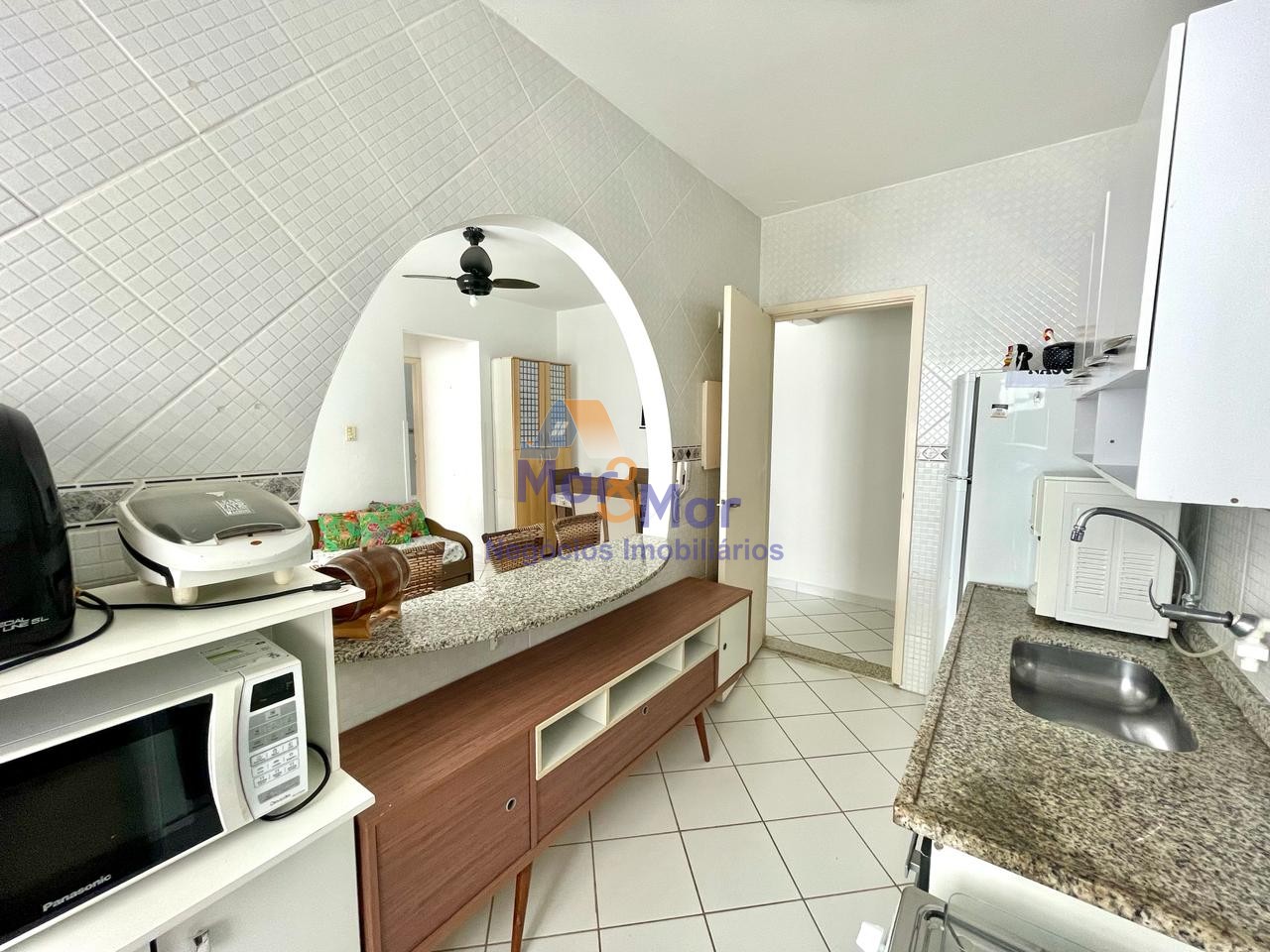 Apartamento na Praia das Pitangueiras, Guarujá - SP