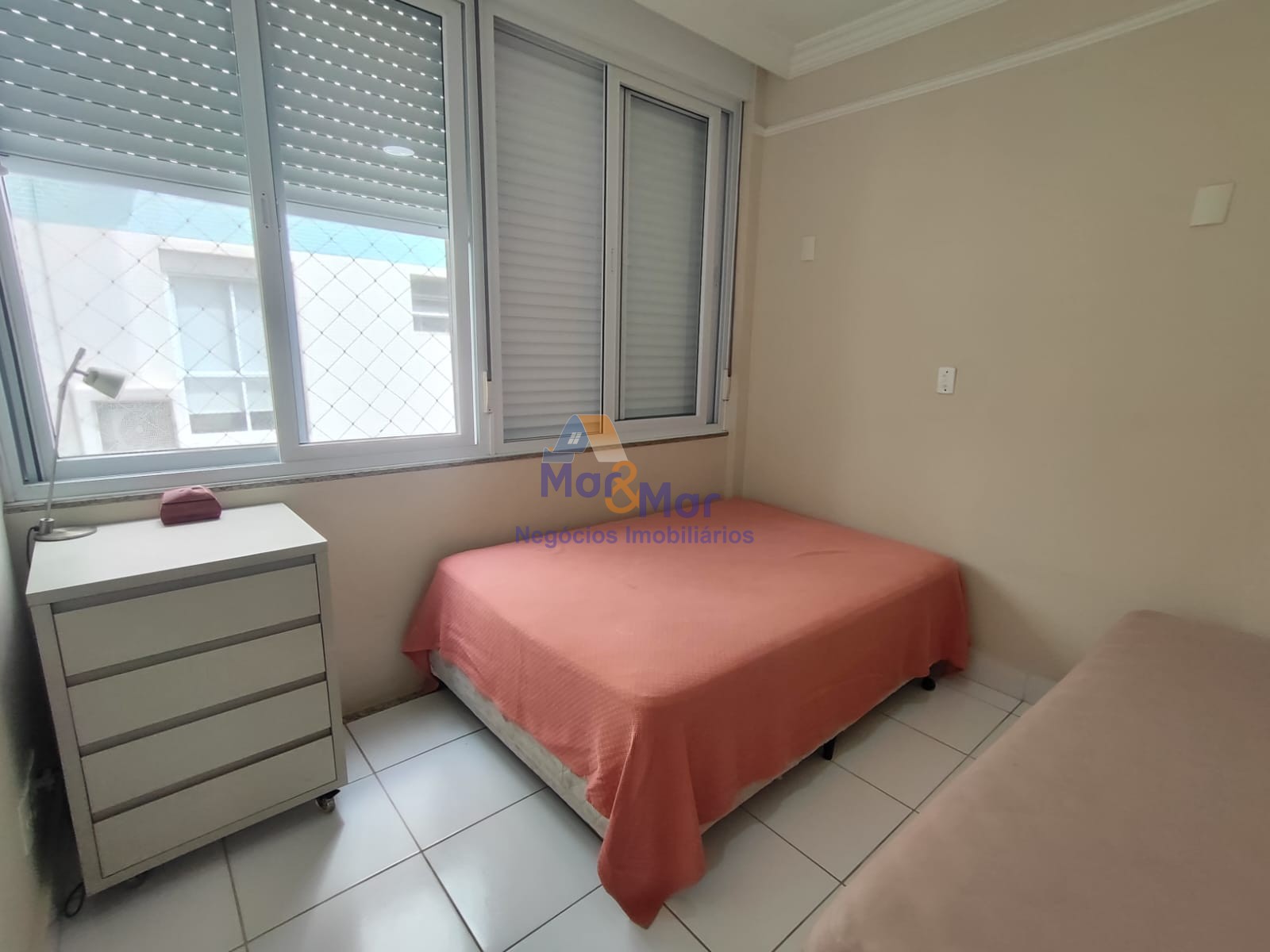 Apartamento Frente ao Mar nas Pitangueiras, Guarujá - SP