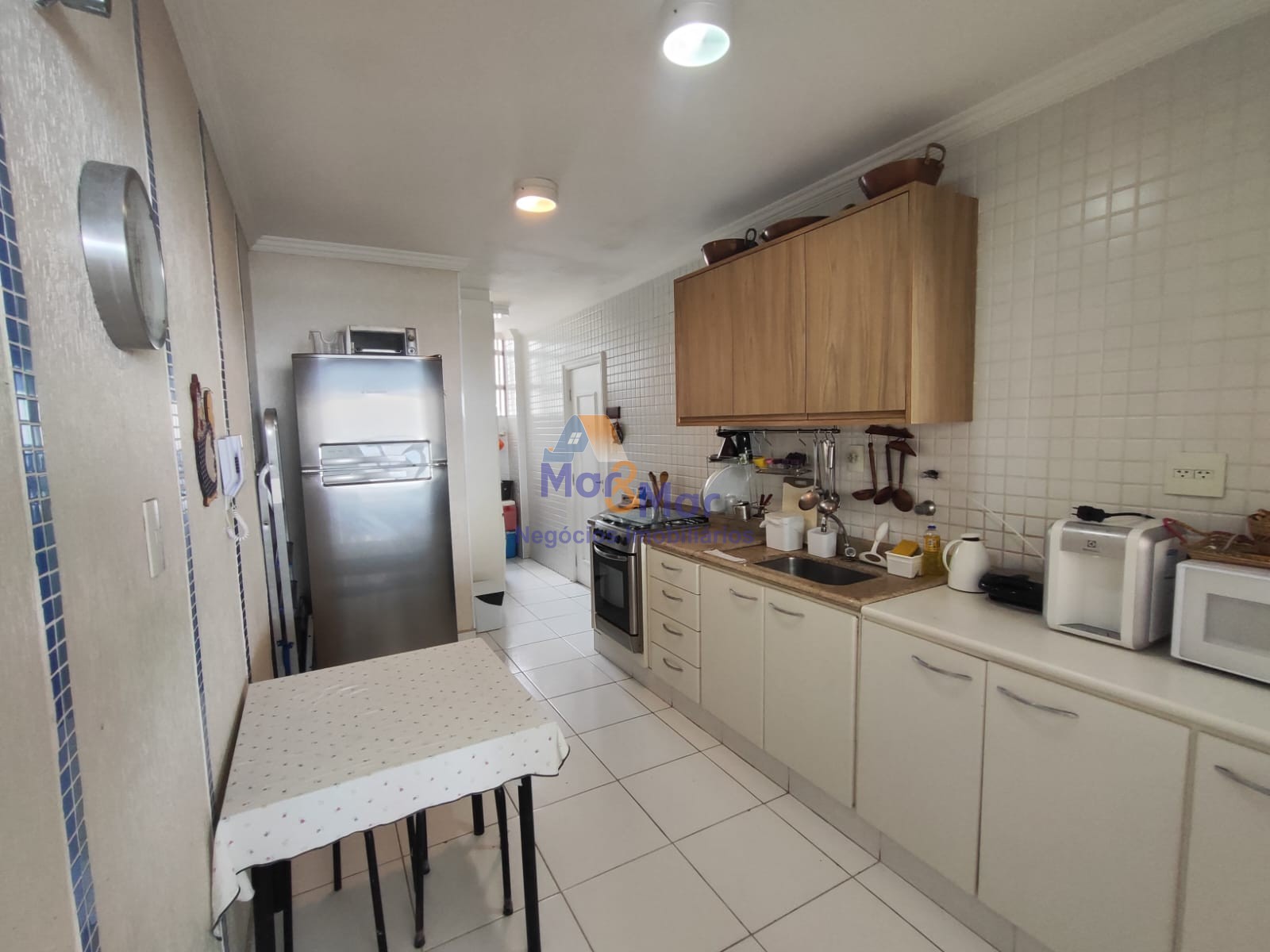Apartamento Frente ao Mar nas Pitangueiras, Guarujá - SP